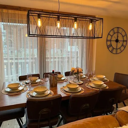 Lejlighed 4 Bedroom With Access