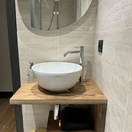 4 Bedroom With Access Lejlighed