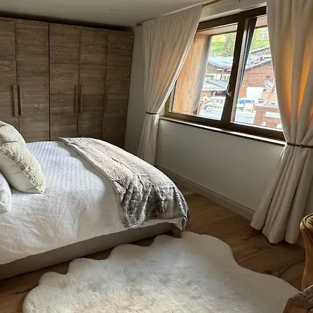 Lejlighed 4 Bedroom With Access *